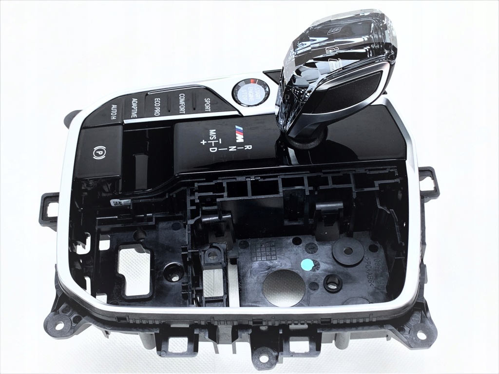 BMW M8 G15 Lewarek Zmiany Biegów Swarovski 9433311 — zdjęcie 4