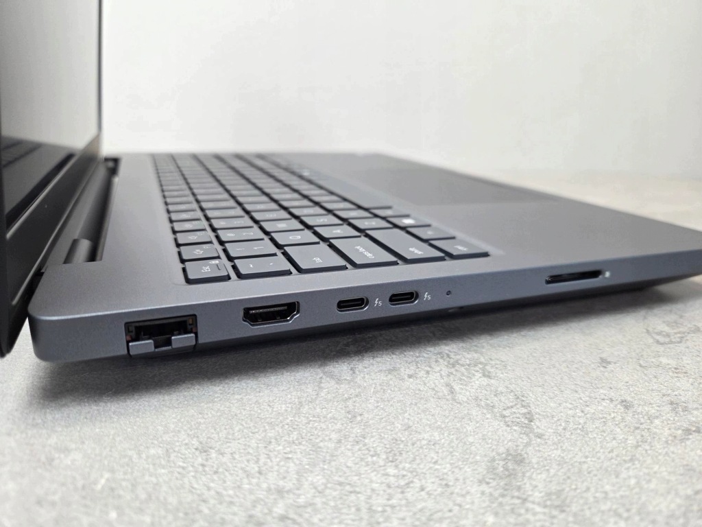 Dell Pro Max 16 Plus MB16250 Ultra 9 285HX 32GB 2TB RTX PRO 4000 Blackwell