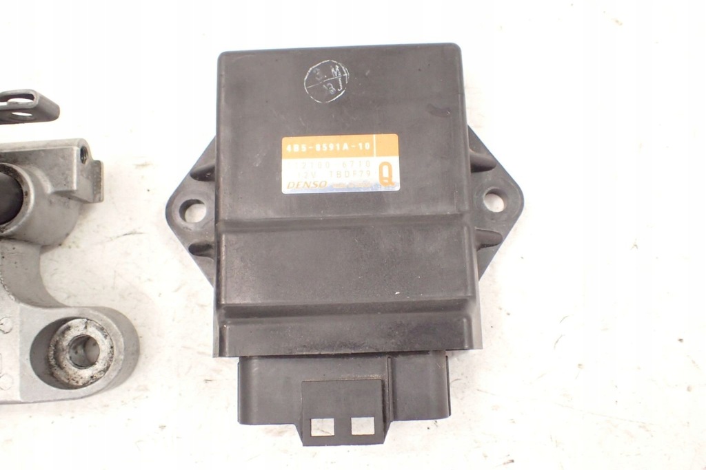 Order an Yamaha t-max 500 08-11 ignition lock key filler Order an Yamaha t-max 500 08-11 ignition lock key filler