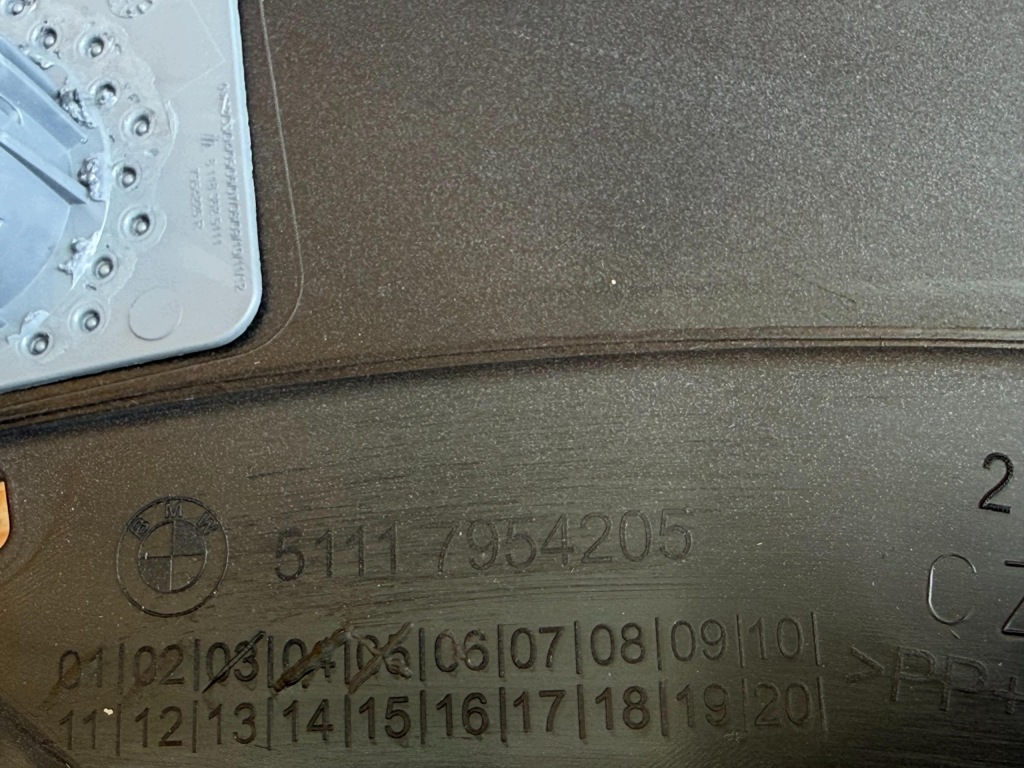 BMW X1 F48 Lci Zderzak Przedni Przód PDC Nowy OE 7954205 — zdjęcie 6