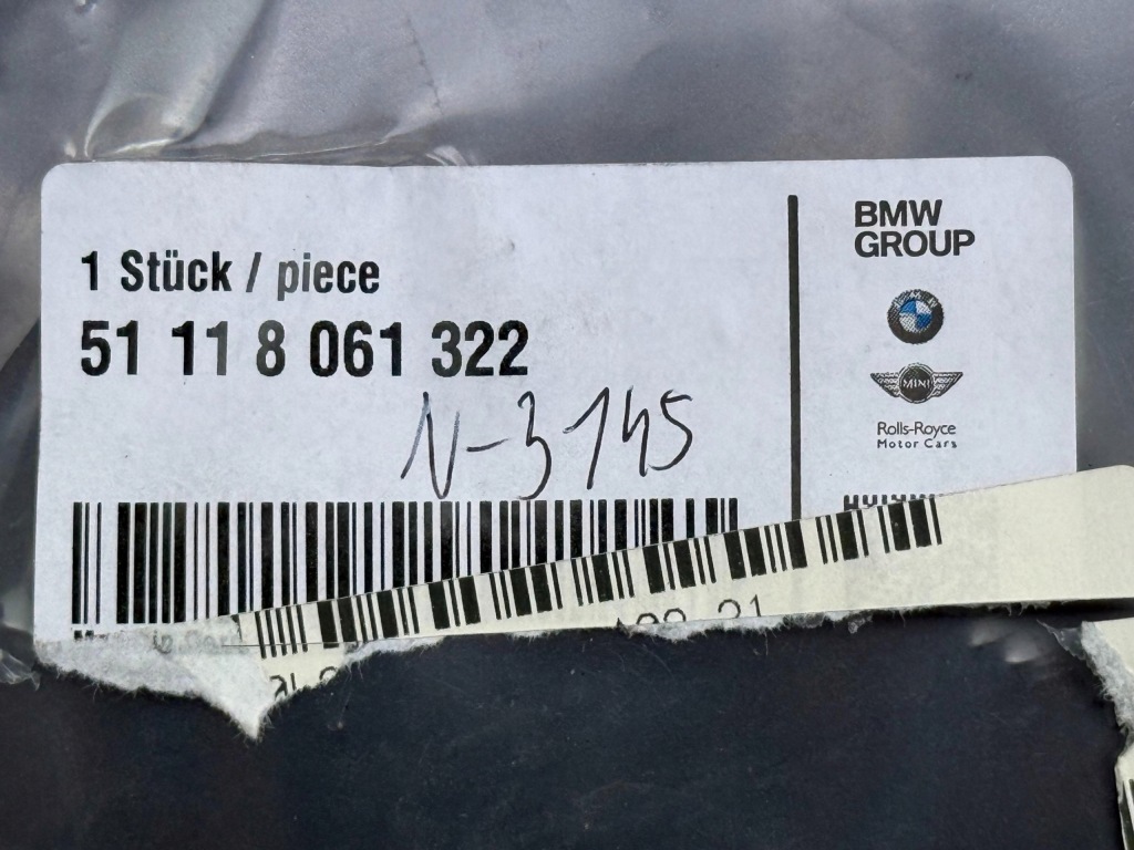BMW 1 F20 Lci F21 Lci Zaślepka Kratki Zderzaka Prawa Nowa OE 8061322 — zdjęcie 4