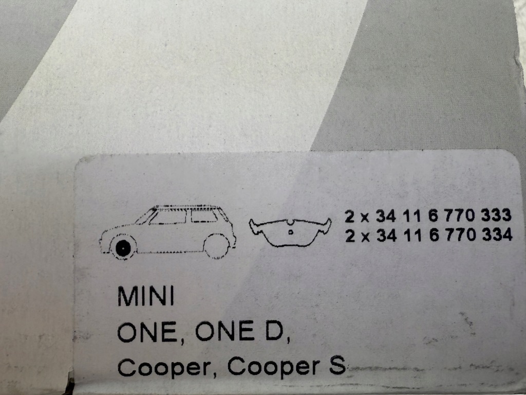 Mini R50 R52 R53 Klocki Hamulcowe Przód Z Czujnikiem OE 34112167233 2167233 — zdjęcie 6