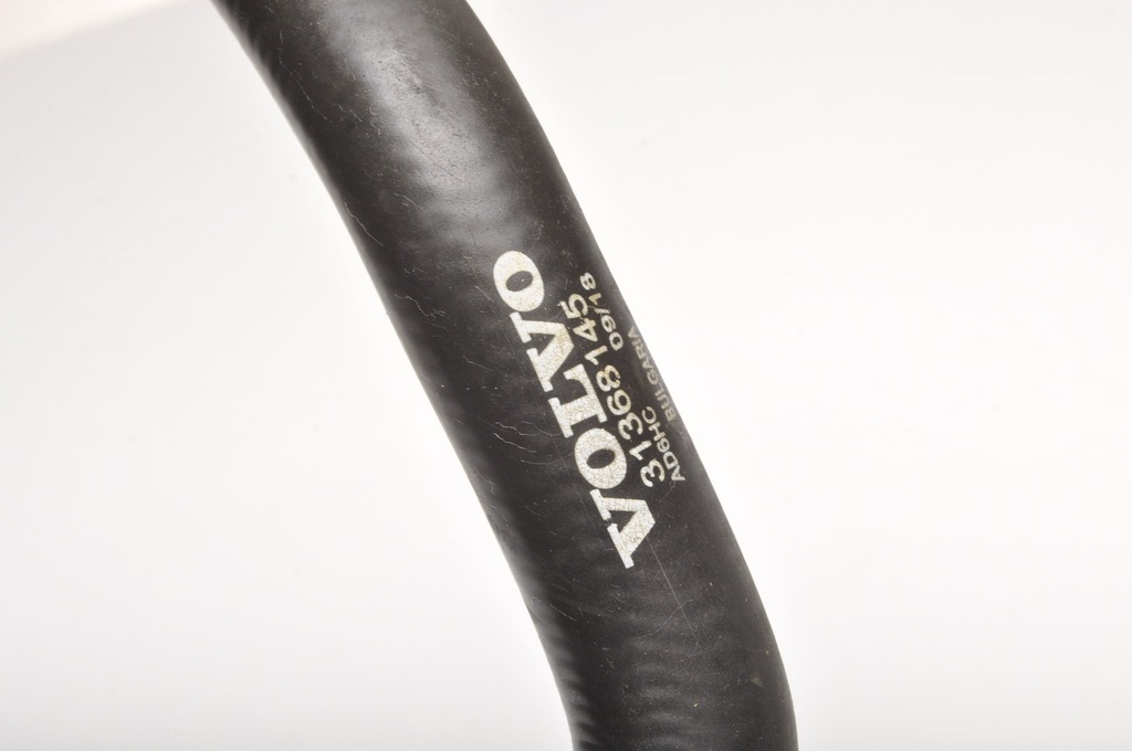 Order an Volvo t8 plug in hybrid pump wąż water pipe