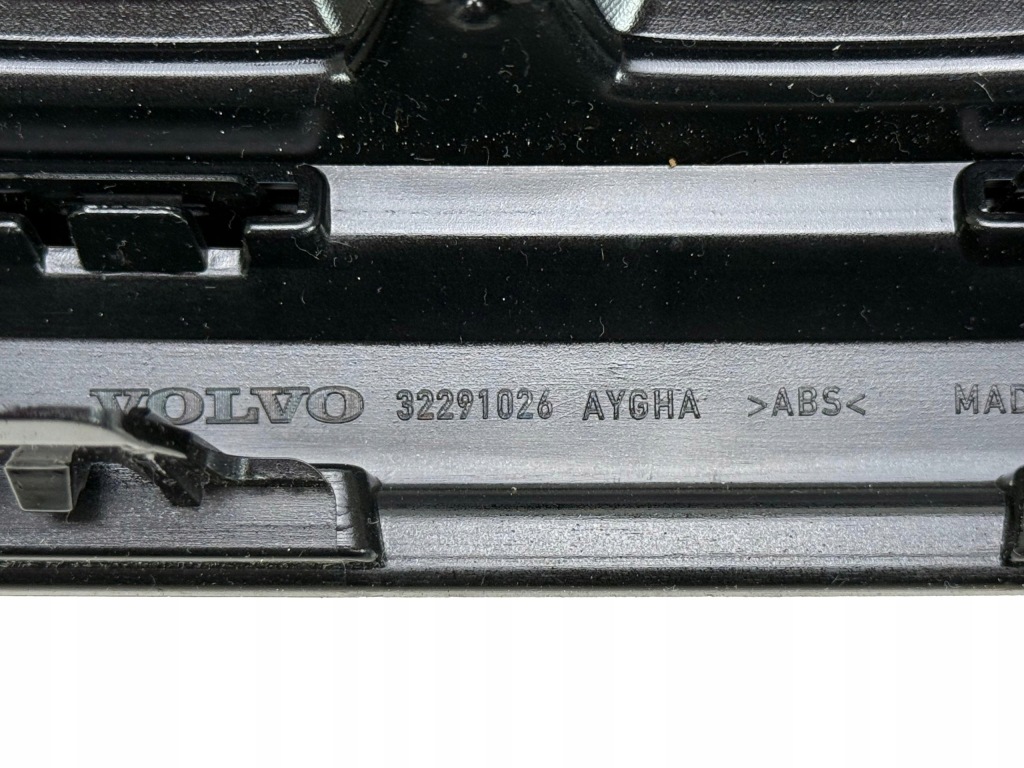 VOLVO XC60 GRILL ATRAPA II LIFT 2022- CZARNY POŁYSK KAMERA RADAR 32291026 — zdjęcie 6
