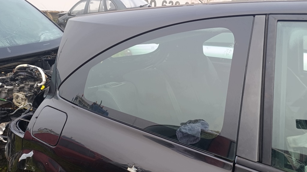 Geam fix caroserie spate dreapta TYLNA RENAULT MEGANE II