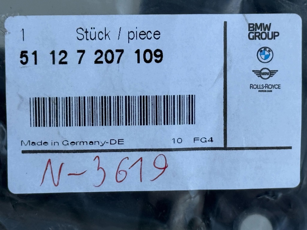 Bmw 5 F11 Ślizg Środkowy Mocowanie Zderzaka Tylnego OE 51127207109 — zdjęcie 7