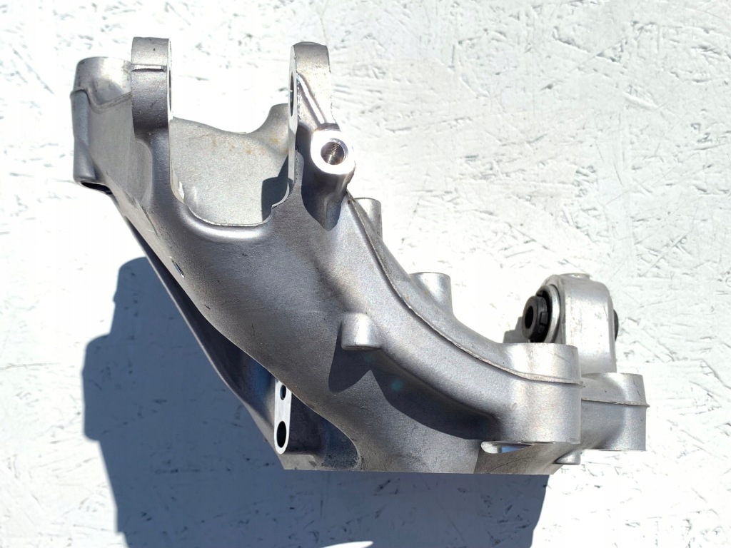 VOLVO XC40 Zwrotnica Lewa Tylna Tył OE 32246249 — zdjęcie 5