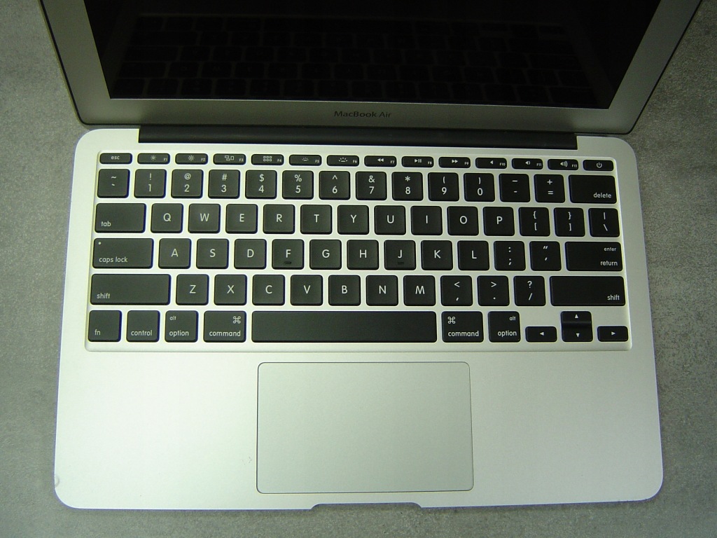 Apple MacBook Air 11'' 1,6 GHz 4GB 128SSD macOS