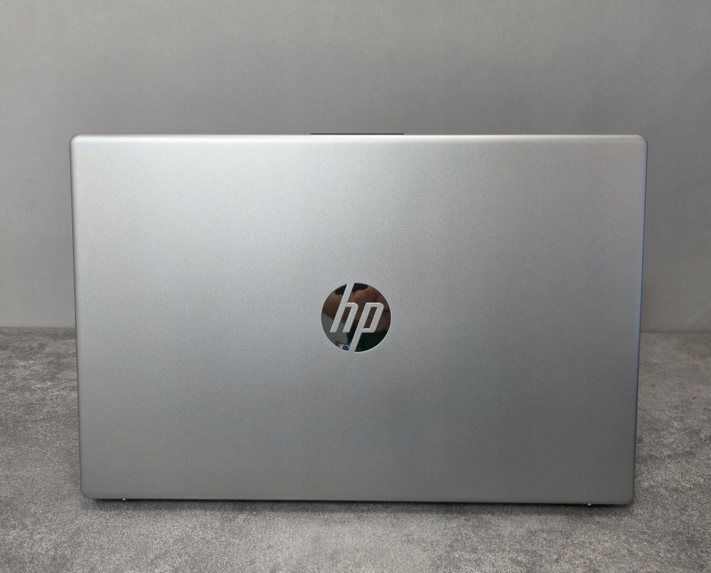 Laptop HP 15 i5-1335U 16GB 512SSD Full HD IPS 15,6'' Podświetl. Win11