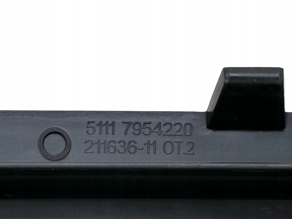 BMW X1 F48 Lci Kratka Środkowa Zderzaka Przednia Przód Nowa OE 7954220 — zdjęcie 4
