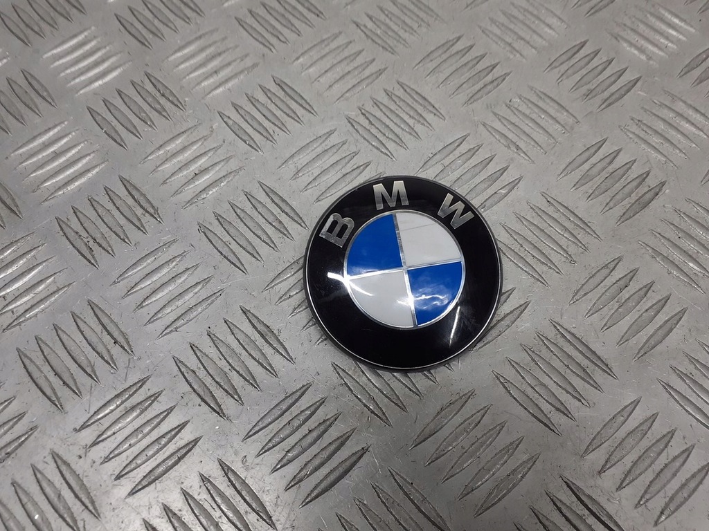 BMW Emblem Stamp 5 E39 8132375 - Autodiely METO