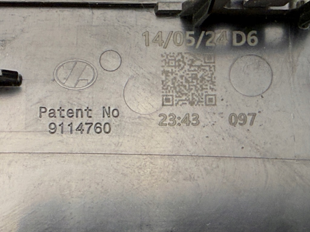 Bmw X1 U11 X2 U10 Osłona Zaślepka Radaru Grilla OE 5A076D6 — zdjęcie 5
