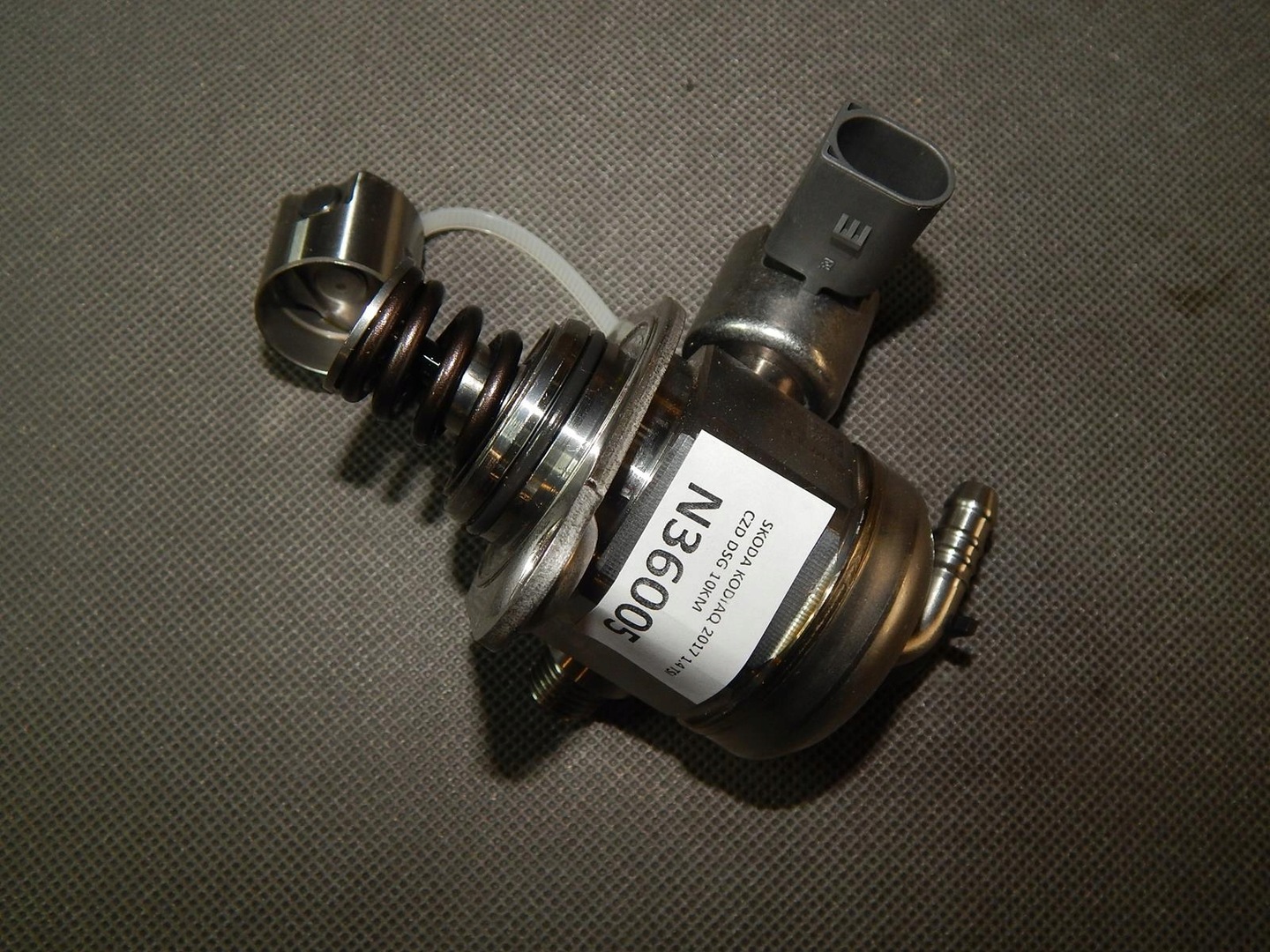 SKODA KODIAQ 1.4 TSI FUEL PUMP 04E127025D