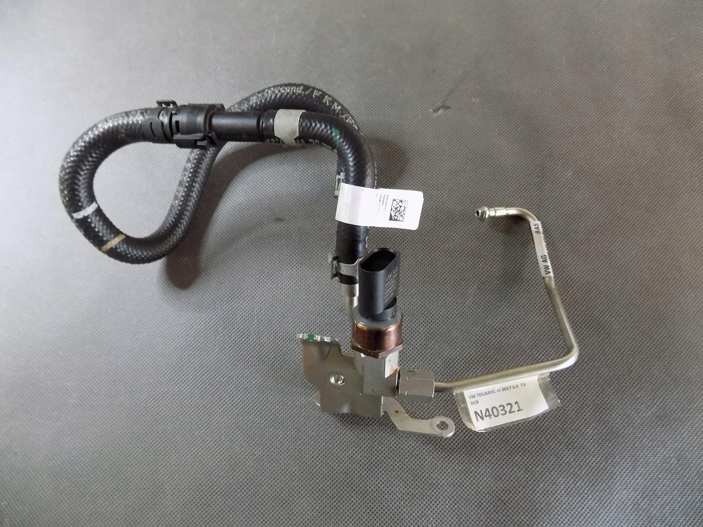 VW TOUAREG III SENSOR FUEL LINE 06M127503M