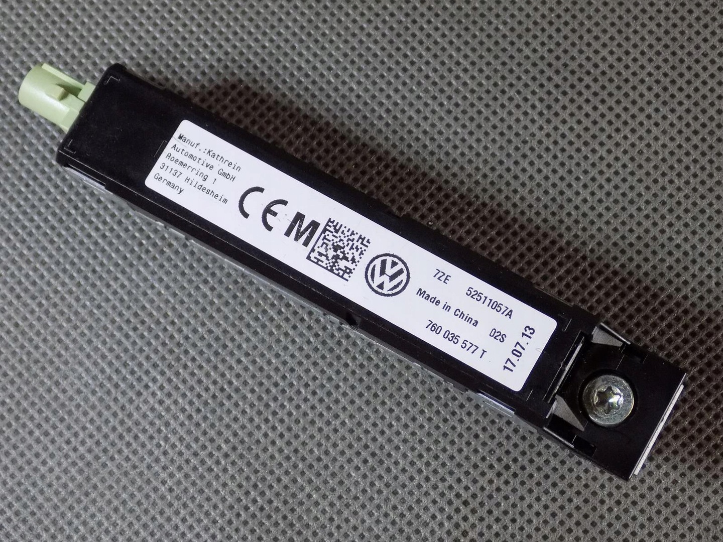 VW TOUAREG III ANTENNA AMPLIFIER 760035577T