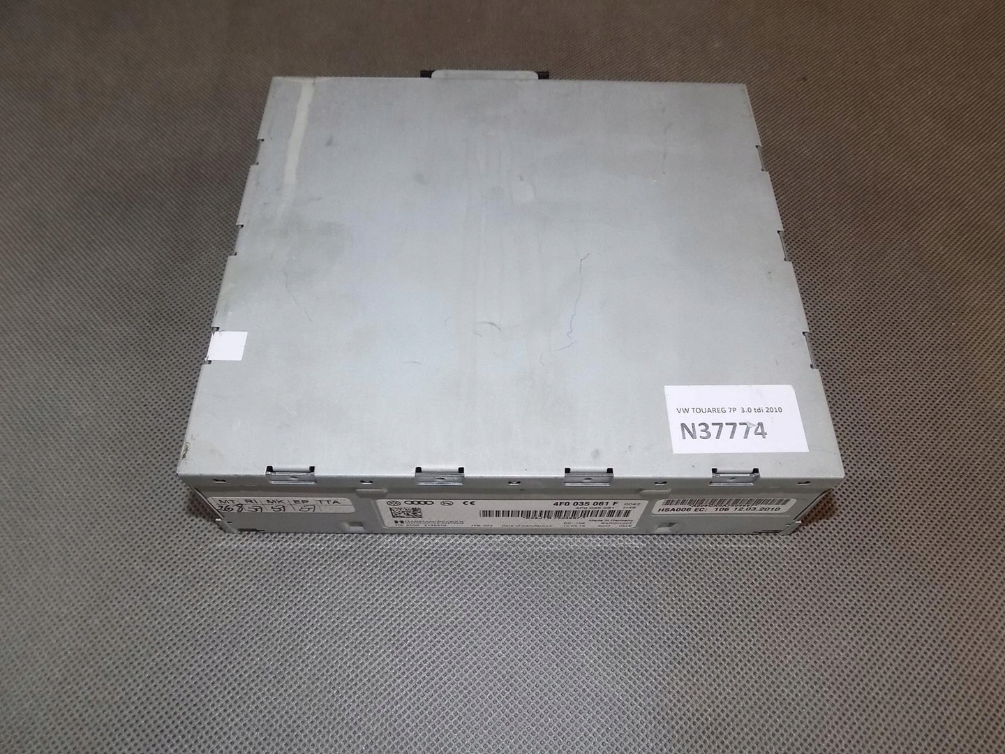 VW TOUAREG 7P RADIO TUNER 4F0035061F