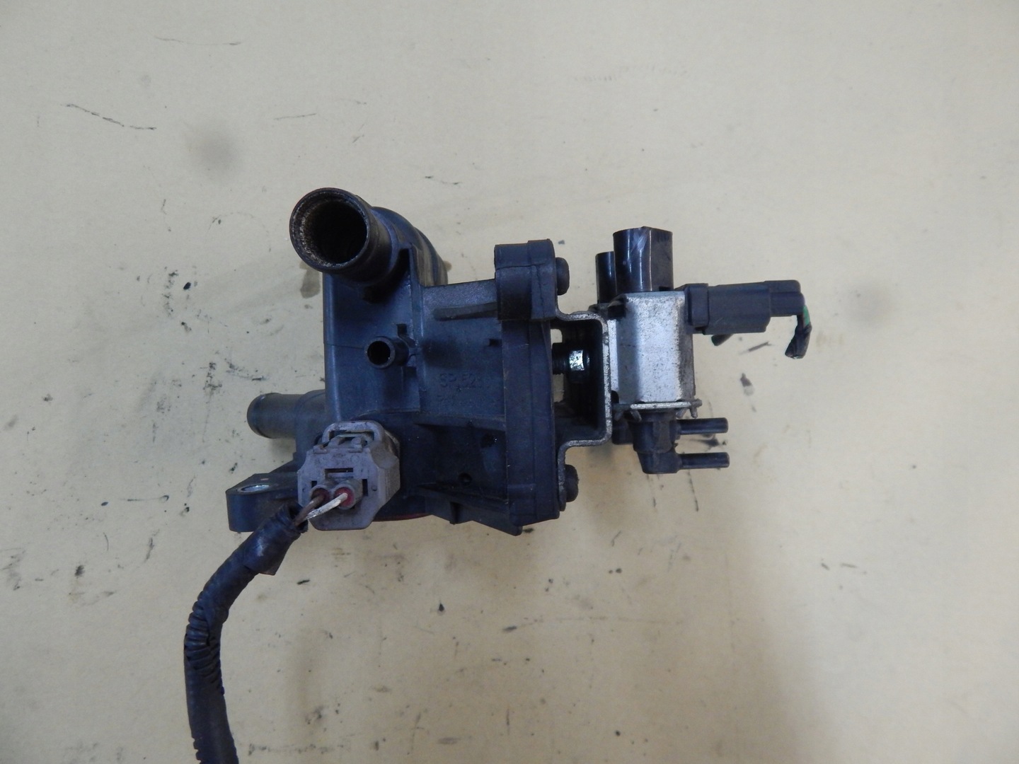 THERMOSTAT HOUSING FORD FOCUS MK2 FACELIFT 1.8 GASOLINE