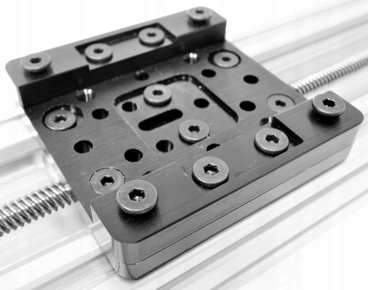 ReliaBot Vis Plomb T8 Tr8x8 1000 Mm Et &eacute;crou En Laiton (filetage Acme, Pas De 2 Mm, 4 D&eacute;marrages