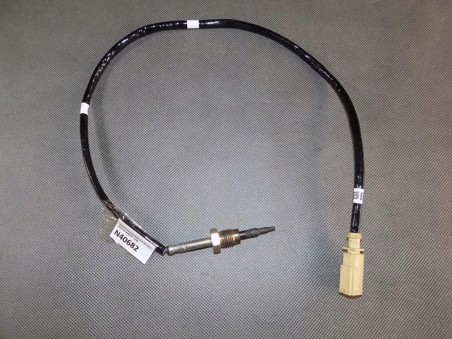 SKODA KAROQ EXHAUST TEMPERATURE SENSOR 04L906088BF