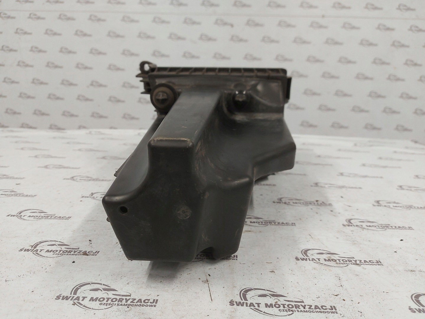 цена Ford fiesta 1.1 корпус фильтр воздух h1b1-9600-cc