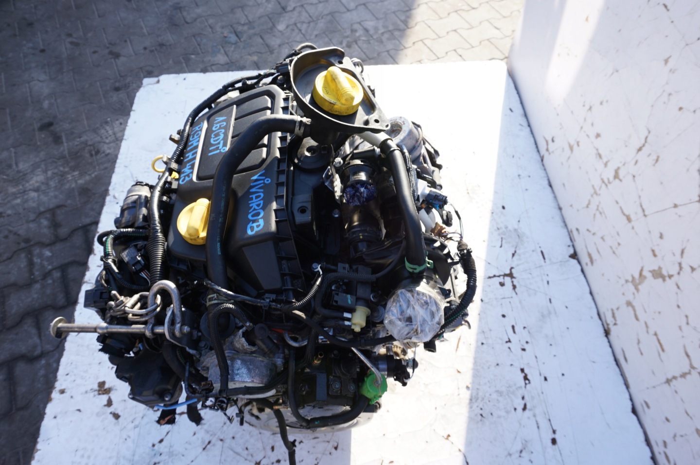 Двигун r9m h413 opel vivaro b 1.6 дизель комплектний  98 tys km недорого