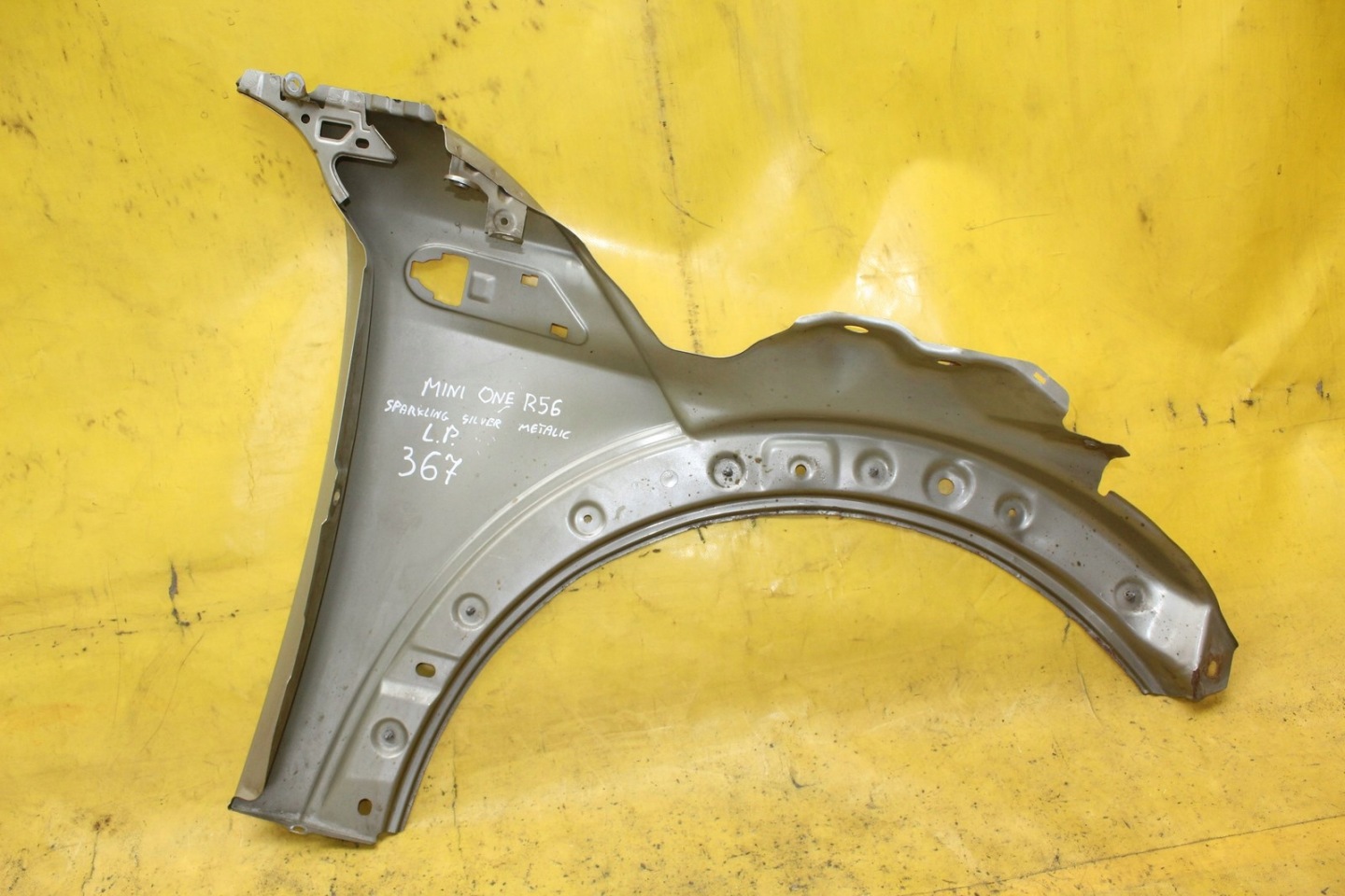 Крыло левый передний mini one r56 a60 сверкающий серебро metalic недорого