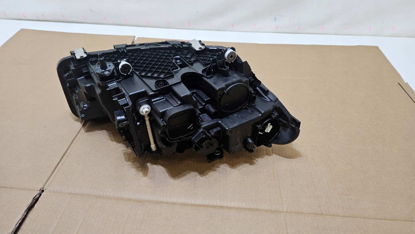 Фара  передний передняя левая bmw 5 g30 g31 рестайл lci полный лед  5a388c7-04 uszko с разборки