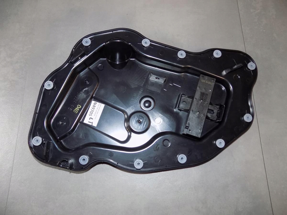 AUDI A8 4N OSŁONA DRZWI LEWA TYŁ 4N0839915