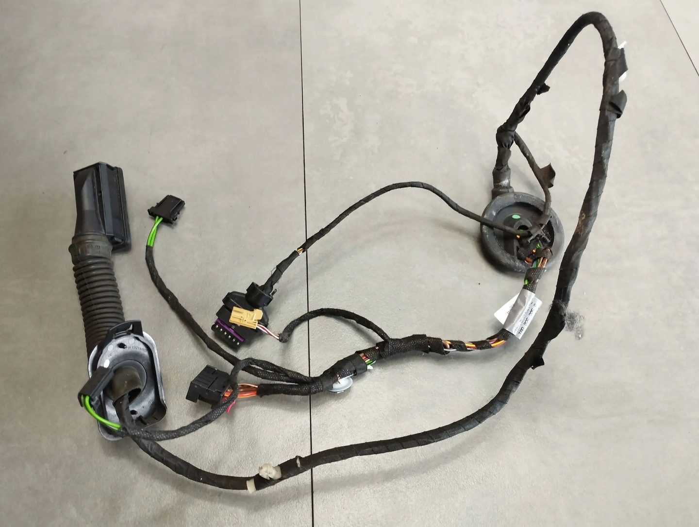 Audi A3 8V DOOR HARNESS LEFT REAR 8V5971687C