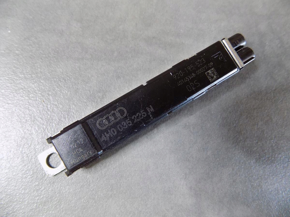 AUDI S8 A8 D4 ANTENNA AMPLIFIER 4H0035225N