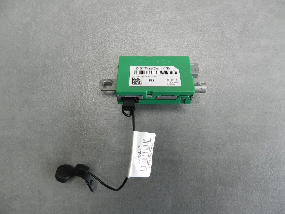 FORD MONDEO MK5 ANTENNA AMPLIFIER DS7T18C847YB