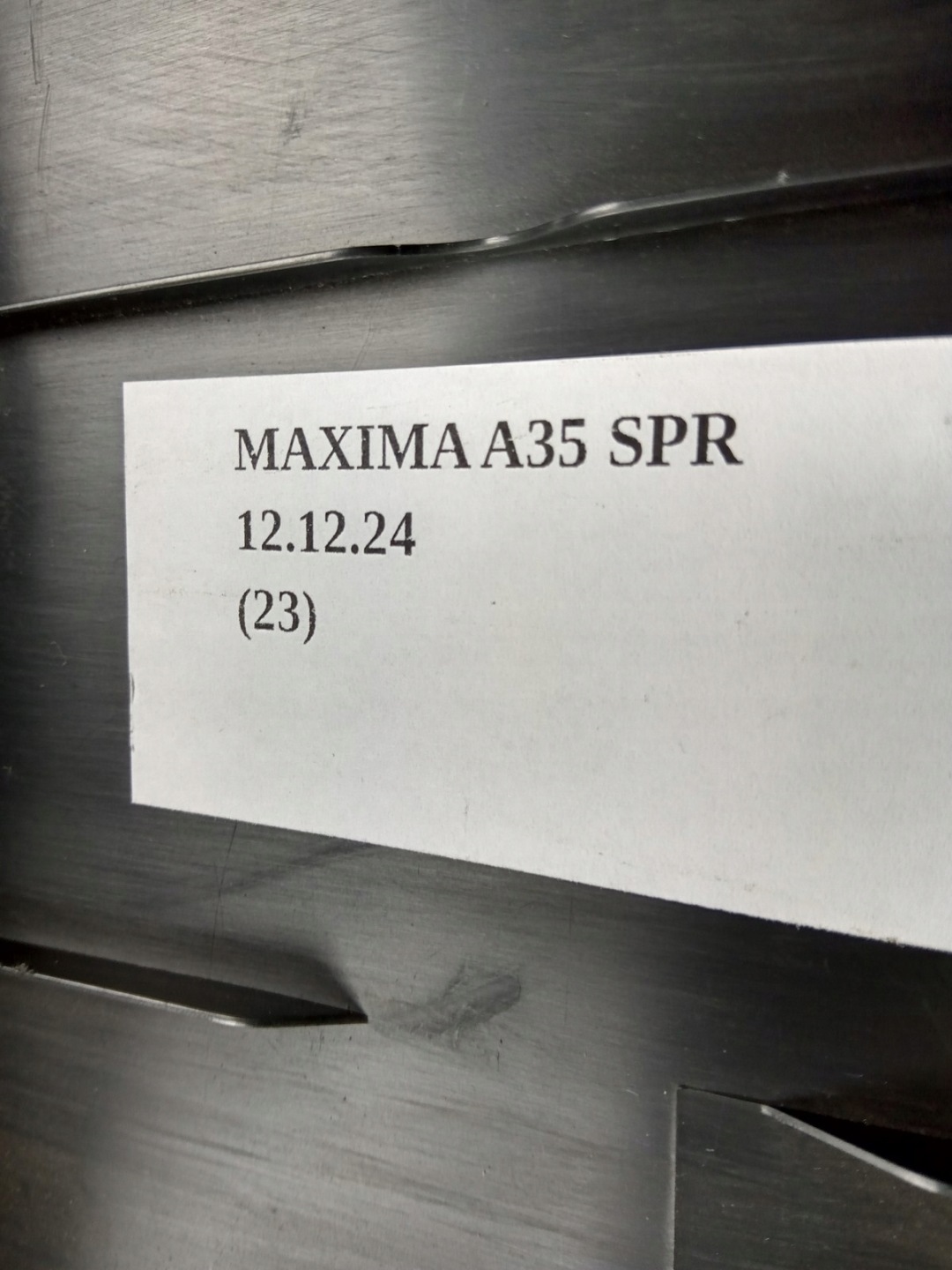 цена Крышка пояс зад nissan maxima a35 849209n00a