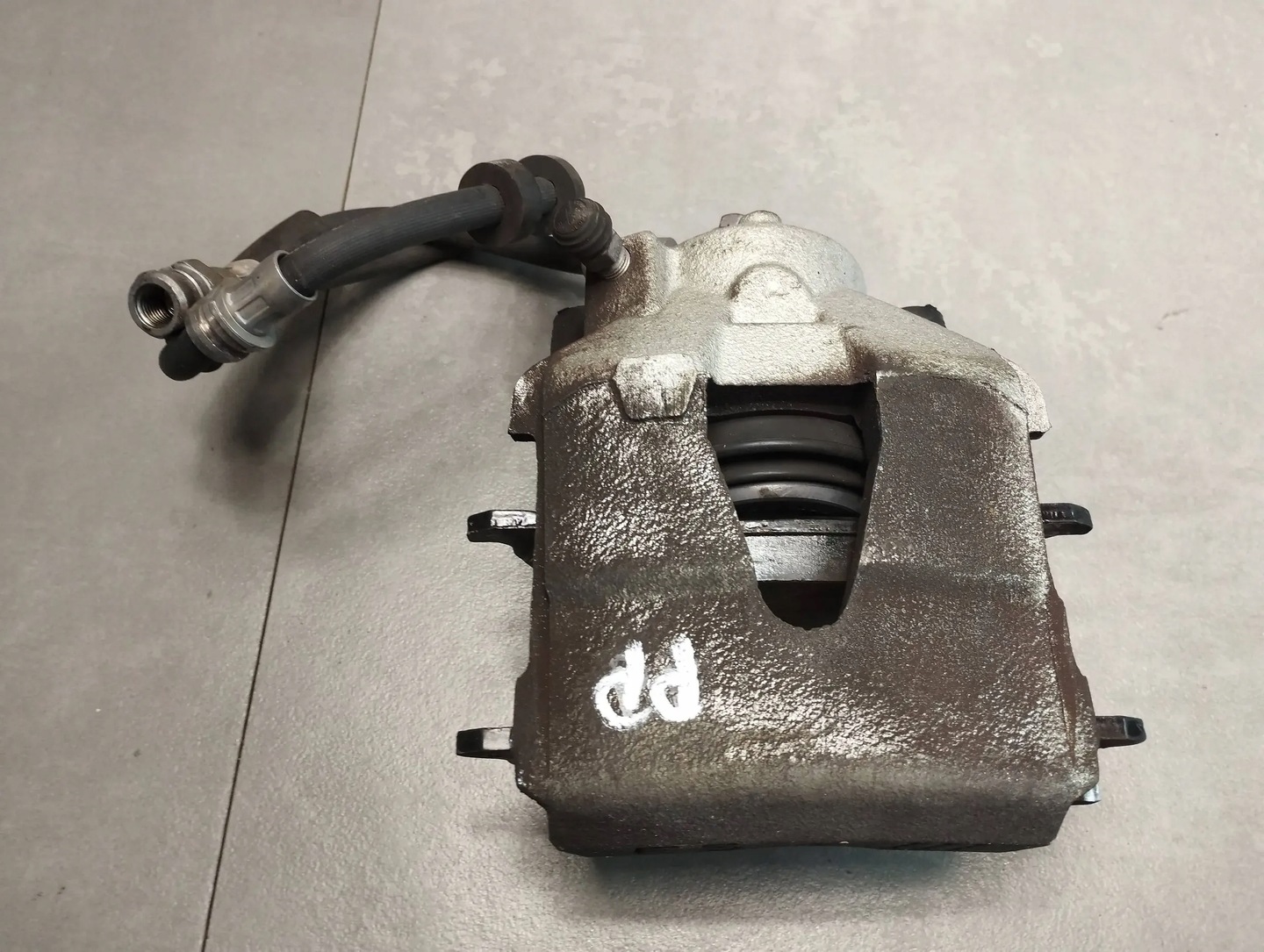 Audi A1 1.6 TDI RIGHT FRONT CLAMP CAX28257
