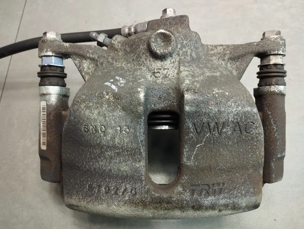 Audi A3 8V CLAMP RIGHT FRONT CAX13016