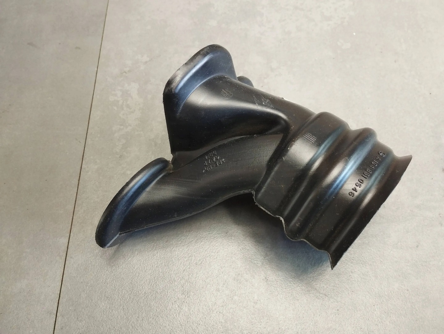Mercedes ML W164 AIR INTAKE A1648310546