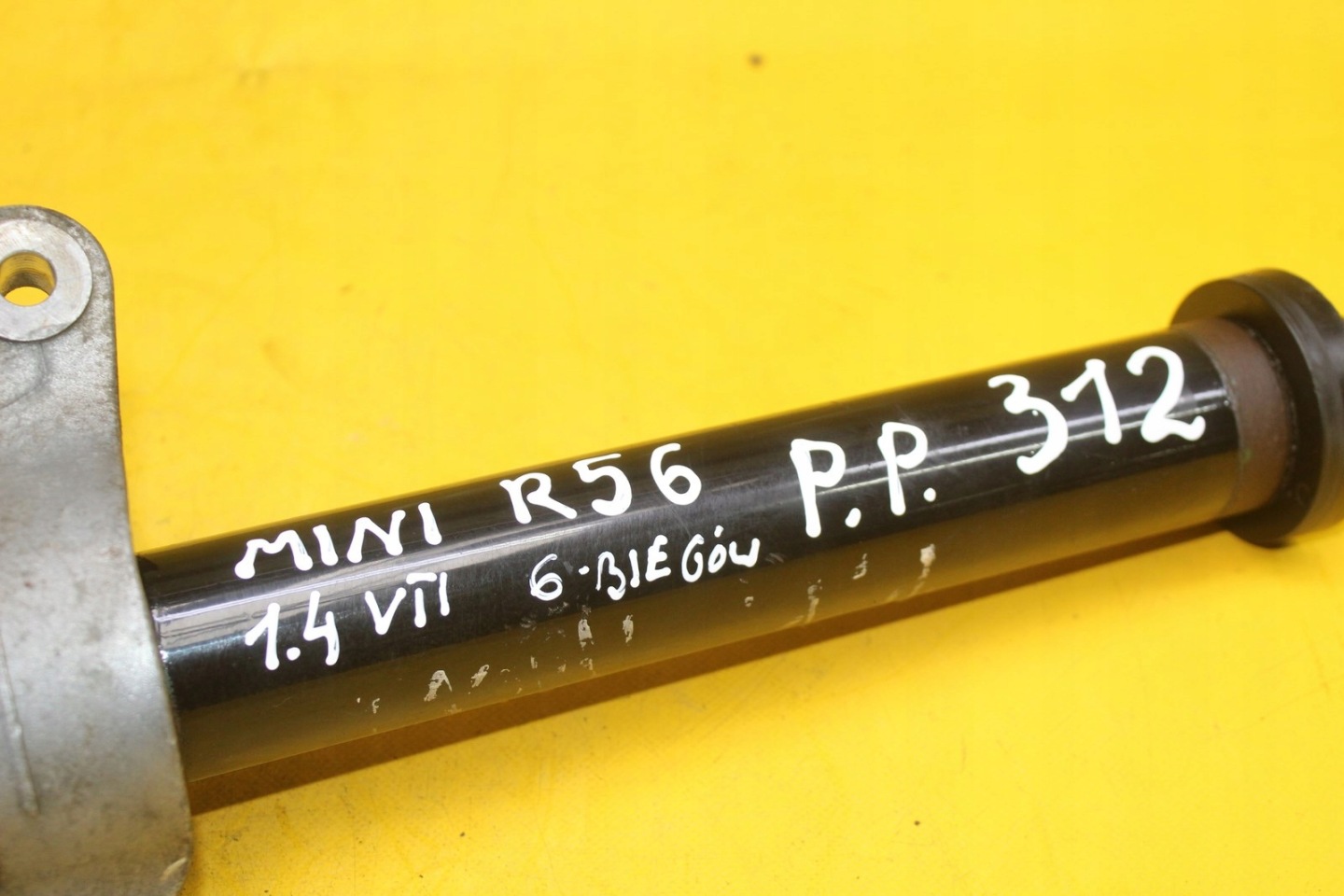 Полуось правый передний mini one r56 r55 1.4 1.6 vti 6 передач недорого