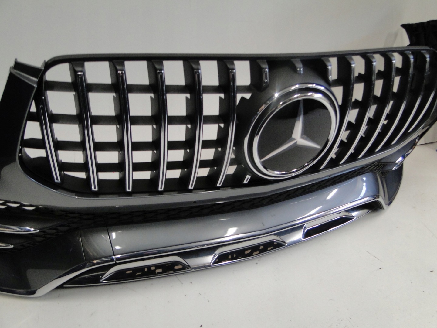 Mercedes gle 167 w167 suv бампер передній pts 53 amg з шроту