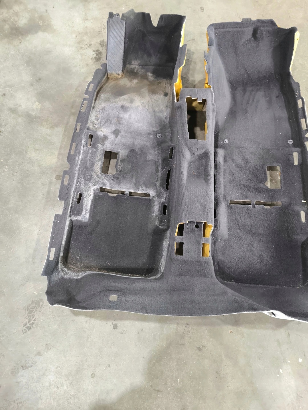 цена Ковер коврик audi a4 b8 седан avant 8k1863021 европа soul