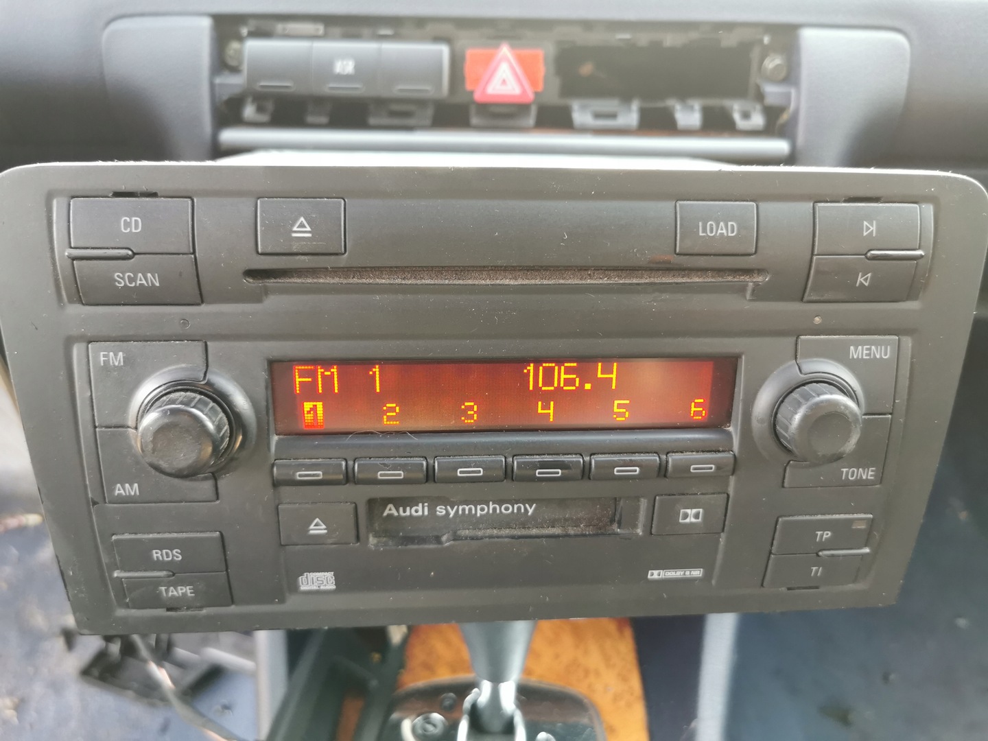 Radio AUDI A3 (8P1) buy 89.00 €