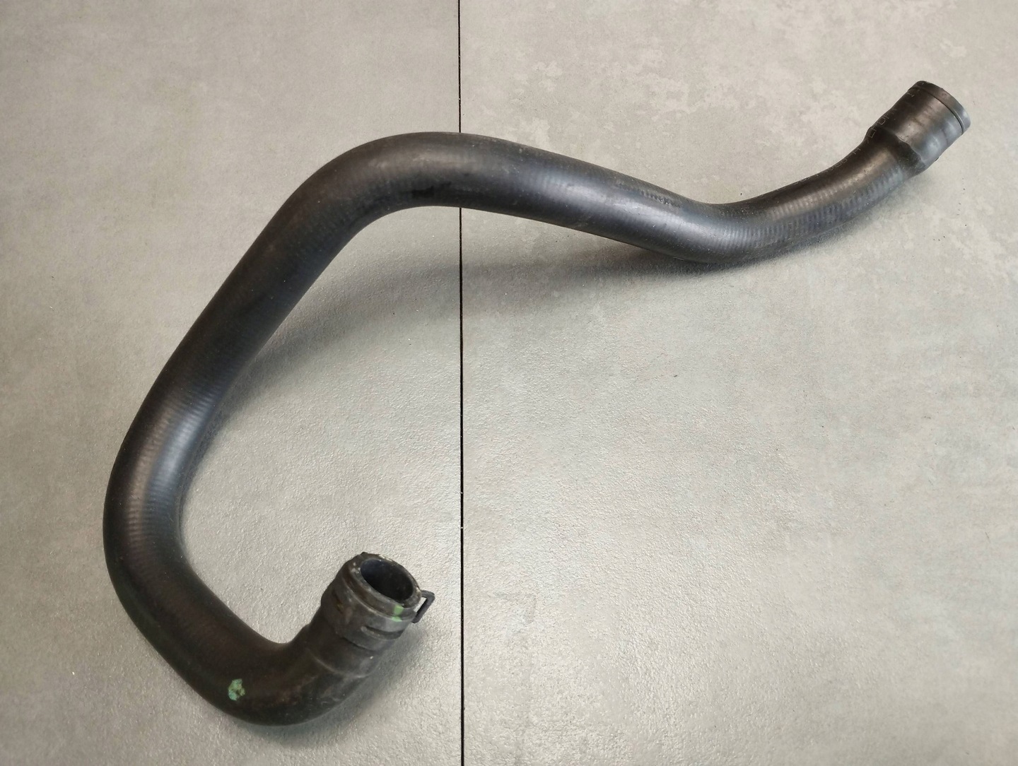 Mercedes-Benz GLE W166 WATER CABLE A1668304896