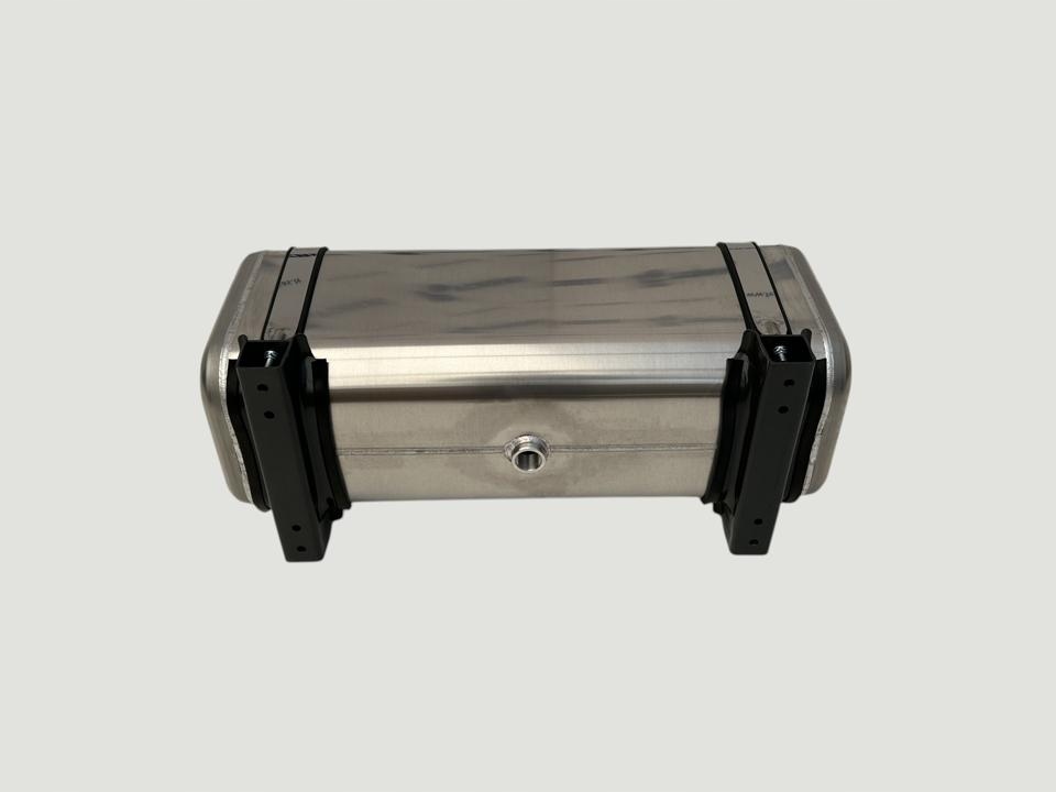 цена Новый бачек гидравлический 120l 410x330x1000 монтажный с задний с фланец