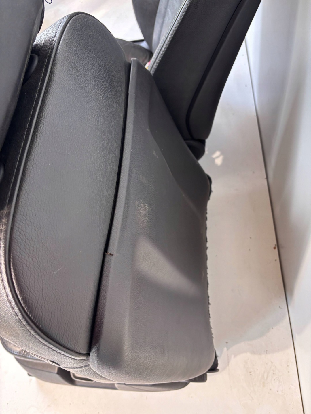Audi q7 4l 2009 комплект сиденья кожа черная с ekranami подогреваемый прихожая с разбора
