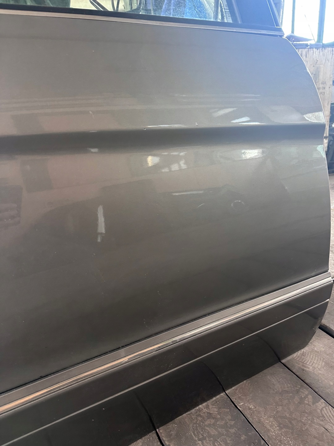 приобрести Mercedes b класс w245 двери зад праве серый złote beżowe lakie 748 без ржавчина