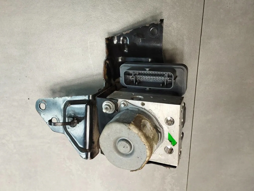 Renault Kadjar PUMP ABS 476606749R