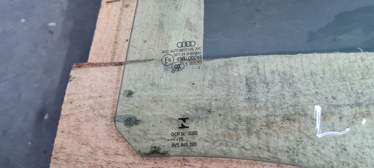 S3 8v седан a3 стекло двери левая левый зад 8v5845205 15r седан недорого