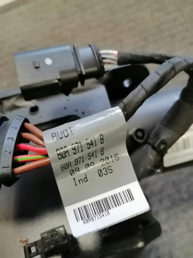 TOW HOOK AUDI Q5 80A 17 80A800495G NEW OE