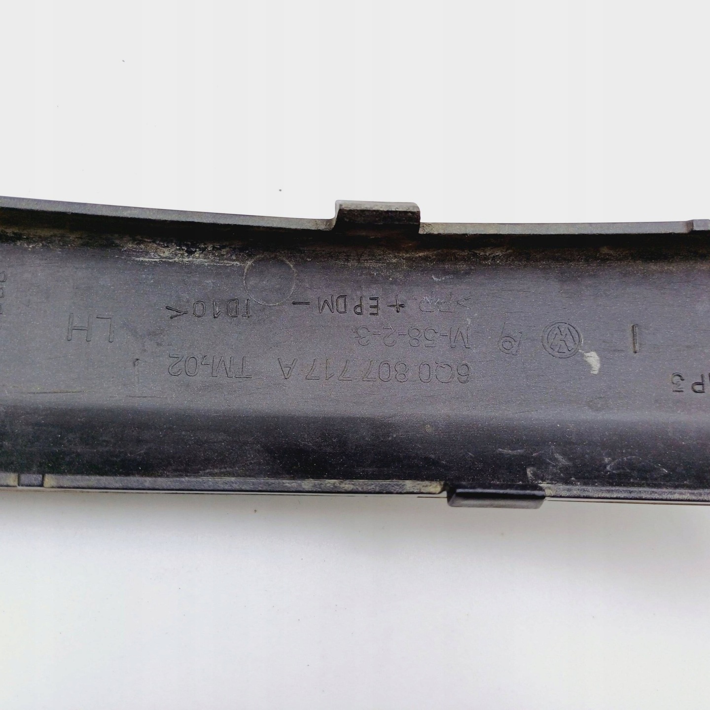 Накладка  бампера левый передний vw polo iv 9n3 6q0807717a nr50 недорого