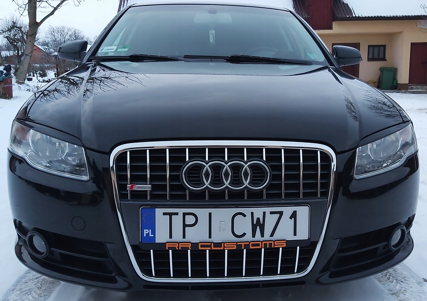 pirkti №4, Audi a4 b7 s-line moldingai chromas grilis priekines groteles tuning