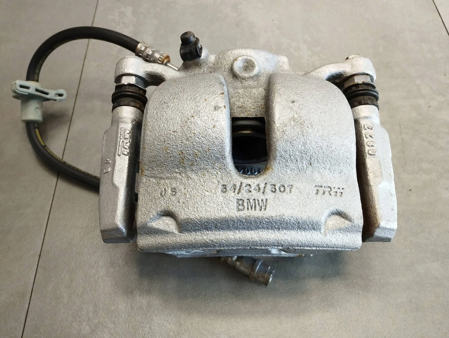 BMW X1 F48 FRONT RIGHT CALIPER CAX27074