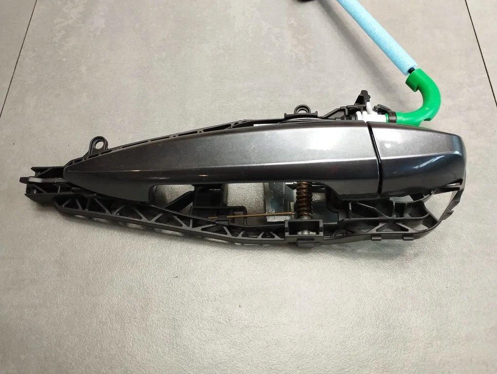 BMW X1 F48 HANDLE RIGHT REAR B39 7401210